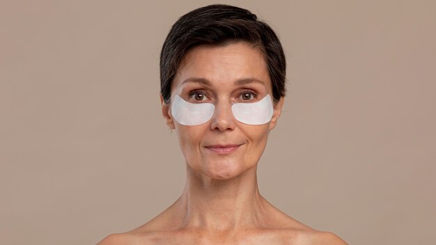 Jakie są najczęstsze powody, dla których pacjenci decydują się na blefaroplastykę?